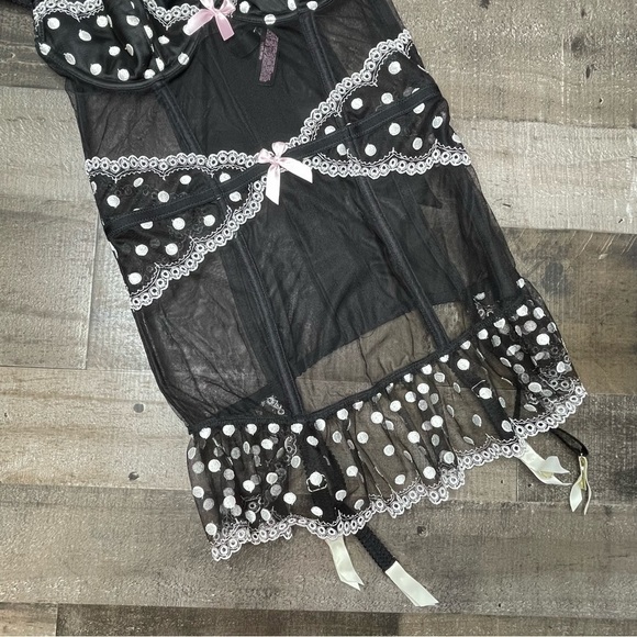 NWOT Victoria’s Secret Merry Widow Corset size 34B - Picture 3 of 13
